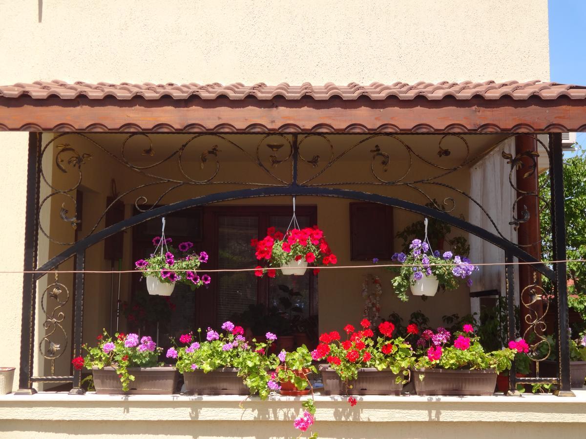 Apartments Dona Chernomorets Exterior foto
